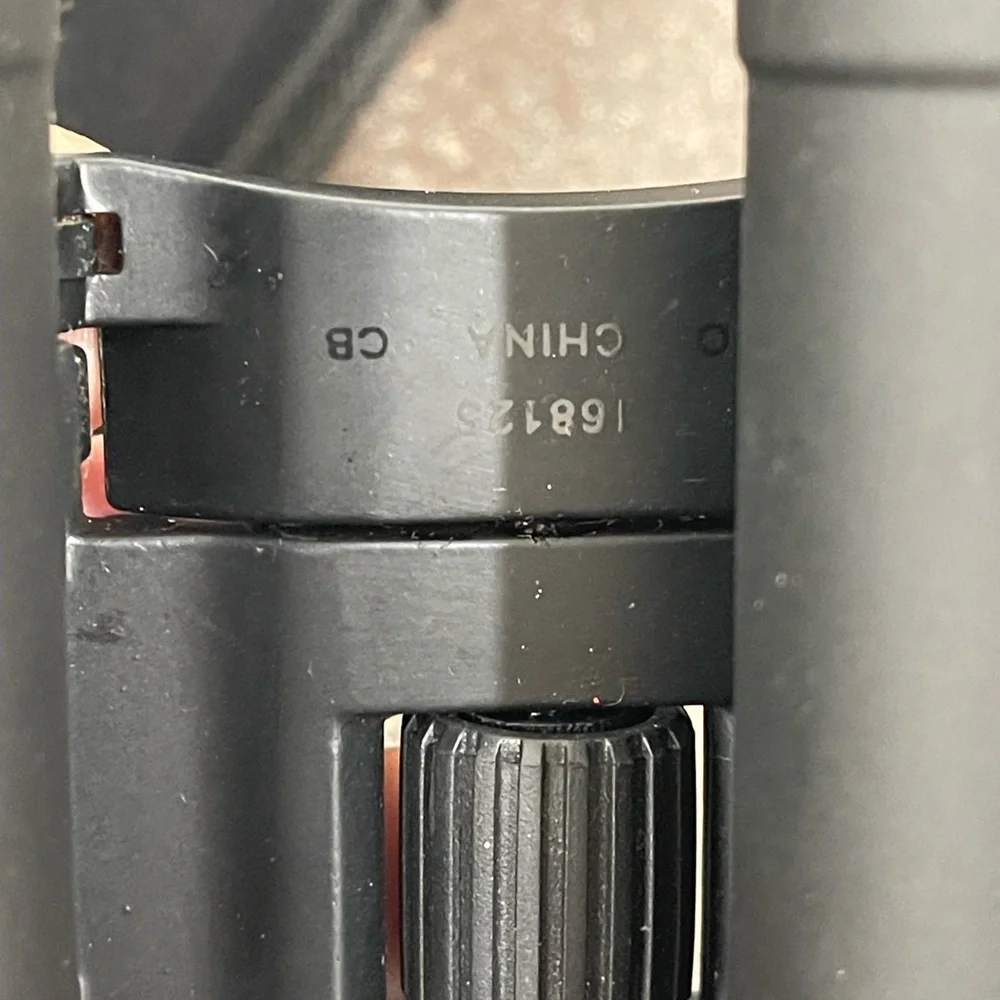 Tasco mini Compact Binoculars 10x25 with case
